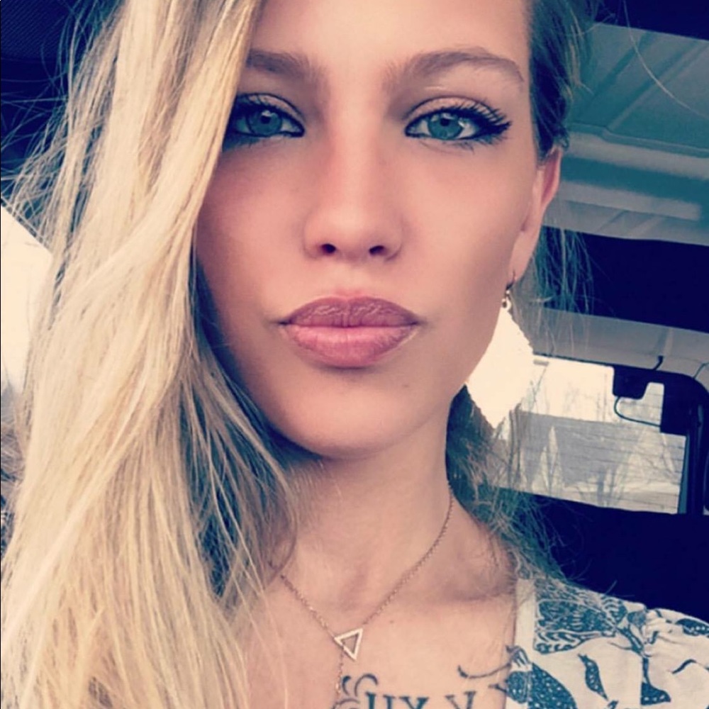 Meet your Posher, Grace